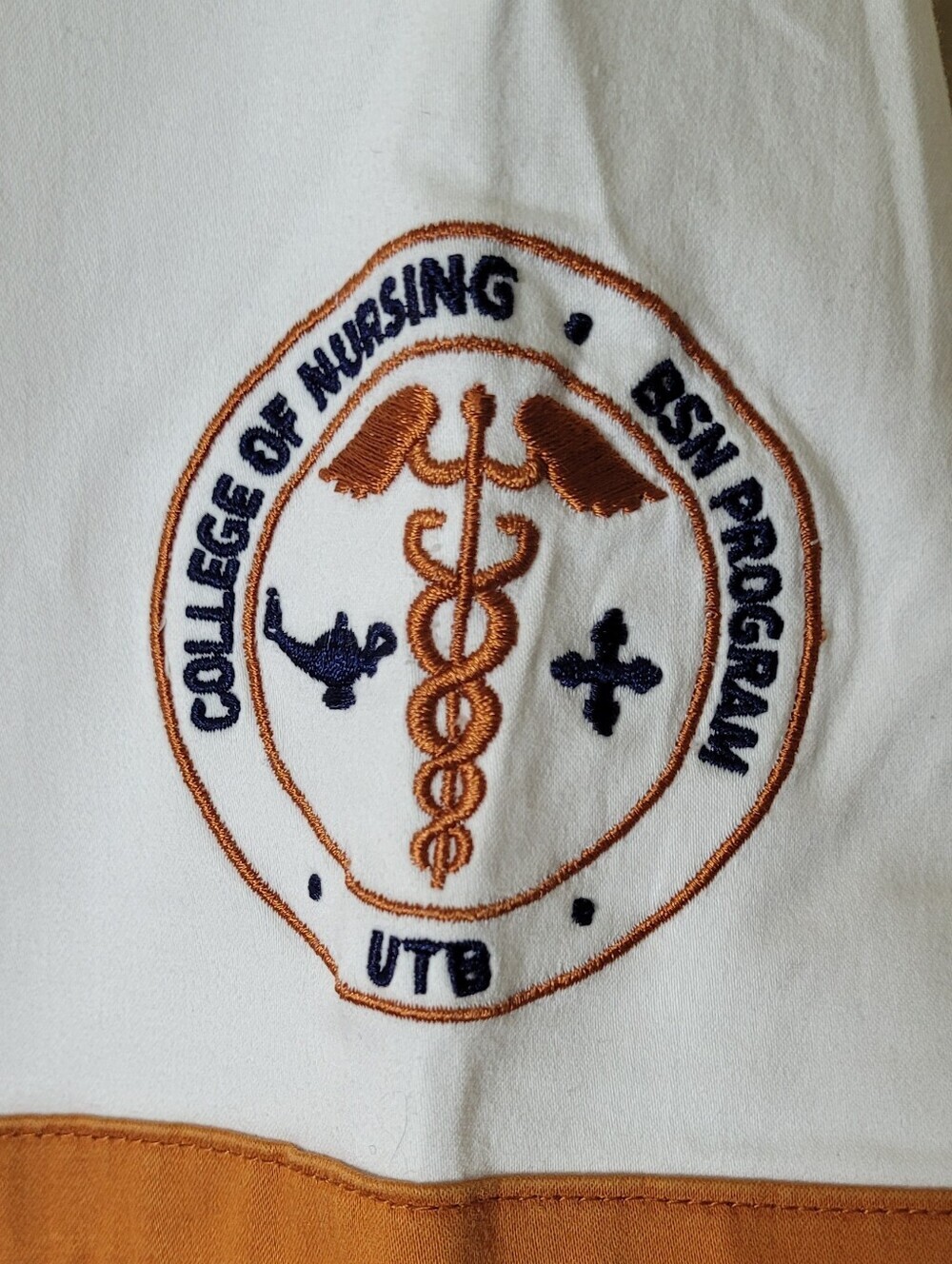 University Of Texas Brownsville College Of Nursing Scrub Top XL - Picture 4 of 8